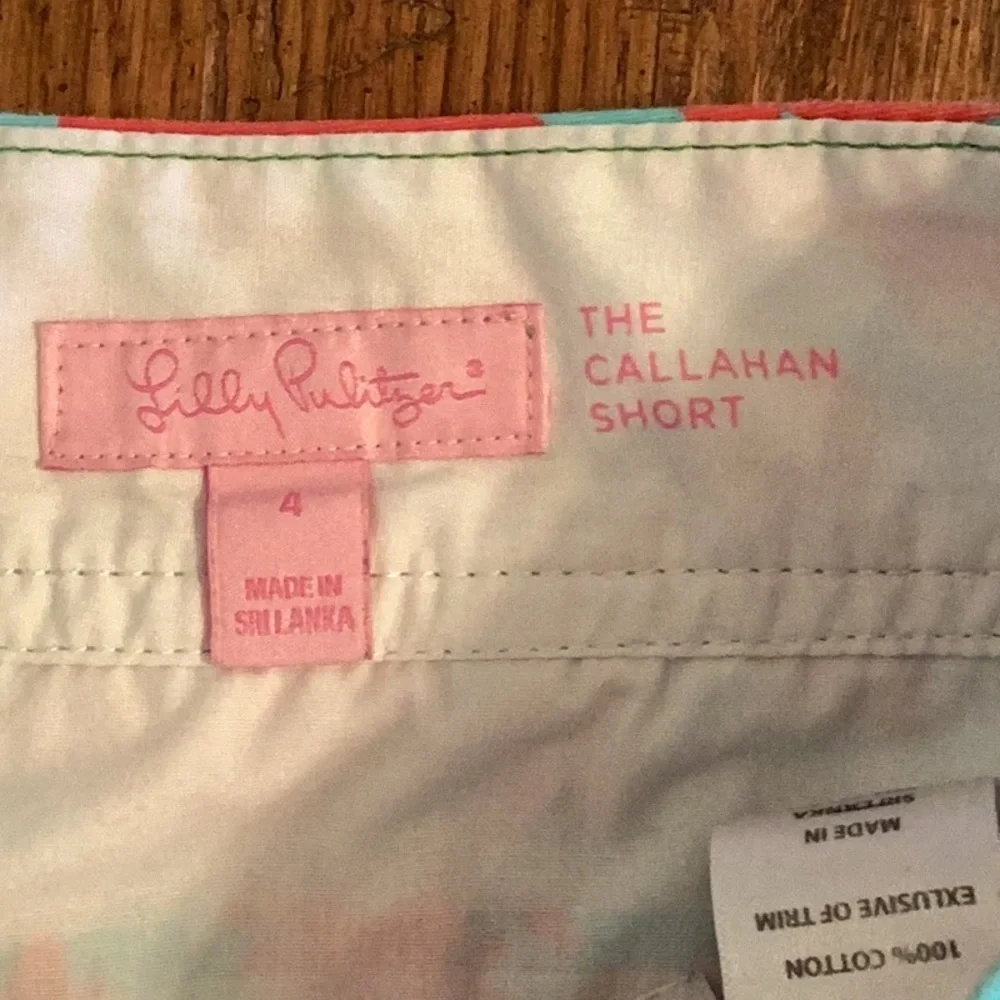 Lilly Pulitzer Callahan shorts. “Don't Be Shellfish”.  Women’s size 4